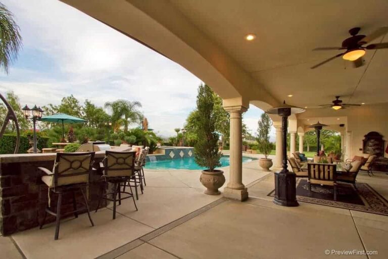 The backyard patio at the Ranch Creek Recovery Center