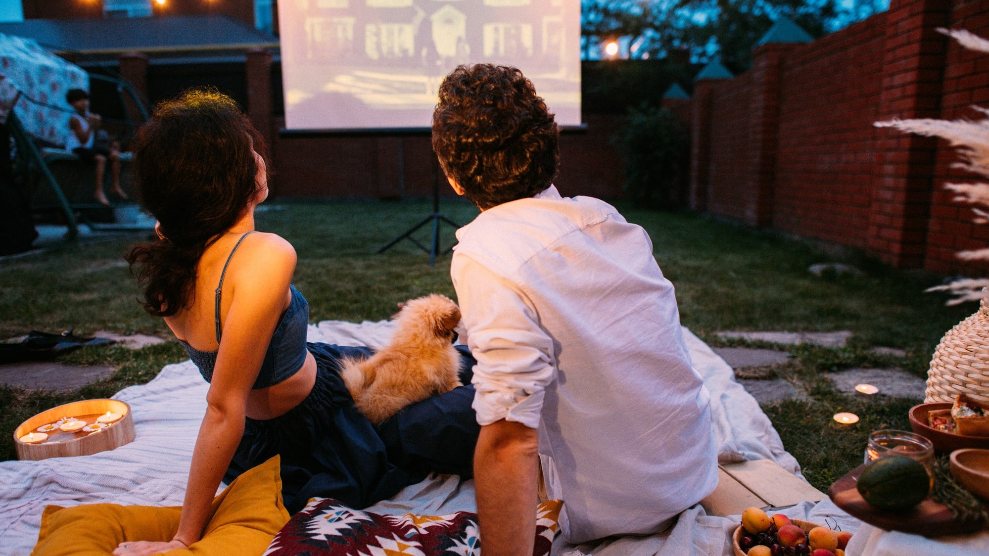 Sober Nightlife Options - Catching an Outdoor Movie