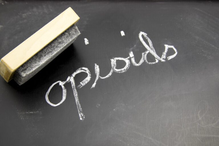 Can you die from opiate withdrawal without medical detox support